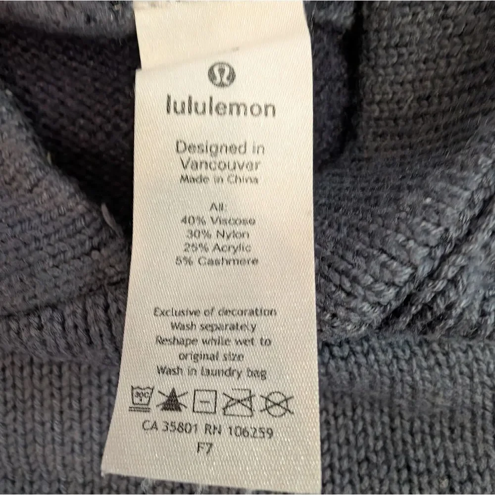 Lululemon Opened Up Poncho Blue Hood XS/S